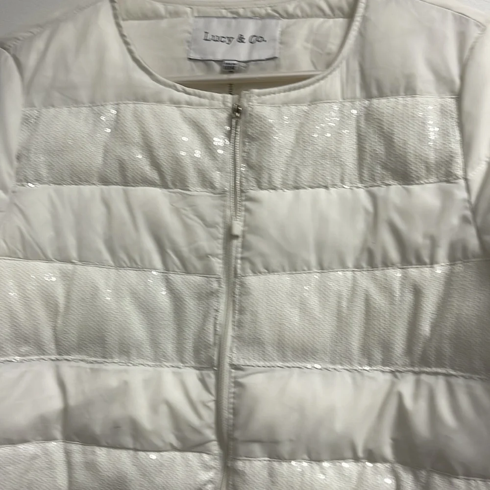 White puffer jacket - Picture 3 of 5